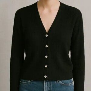 Hillard and Hanson Vintage Women's Black Buttoned Casual Cardigan Sweater Size M